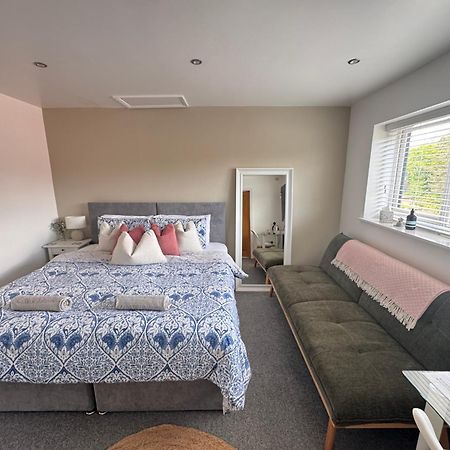 Abbey'S Inn Cheadle  Εξωτερικό φωτογραφία